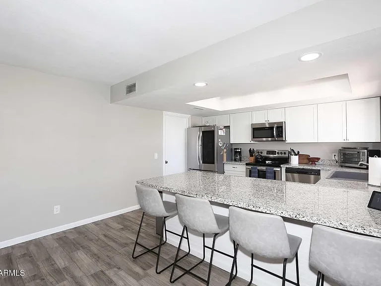 2634 S Cottonwood Dr — Photo 10