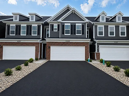 2309 Horseshoe Cir Photo 1