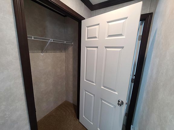 4th image of 516 Courtland Ln #684