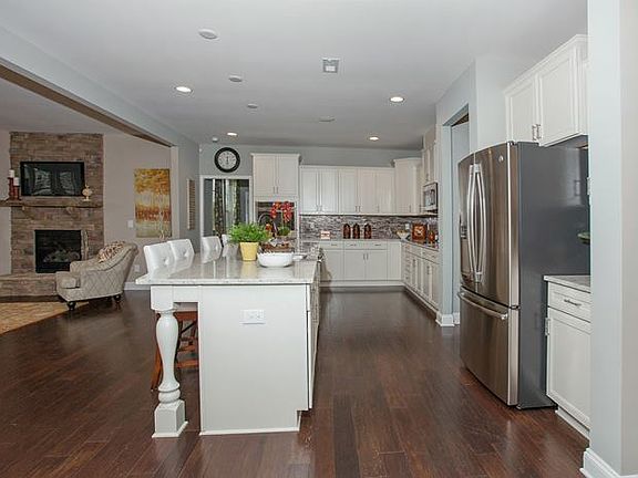 Photos NOT of actual home