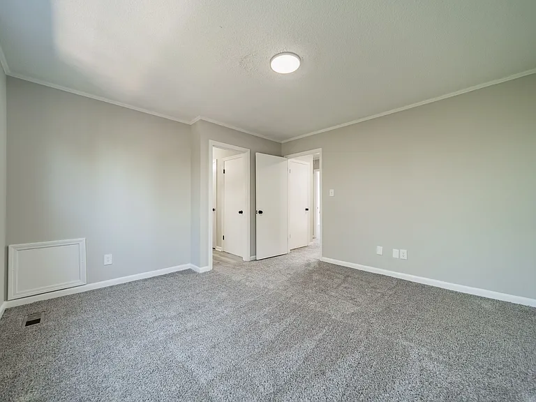 2200 Williamsburg Dr #24 — Photo 24