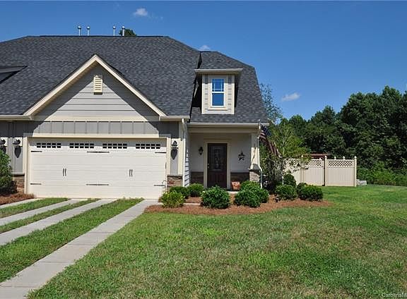 2nd image of 196 Aztec Cir