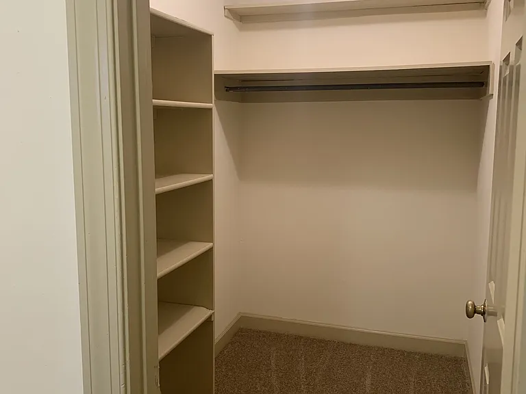 412 Middle St #C — Photo 6