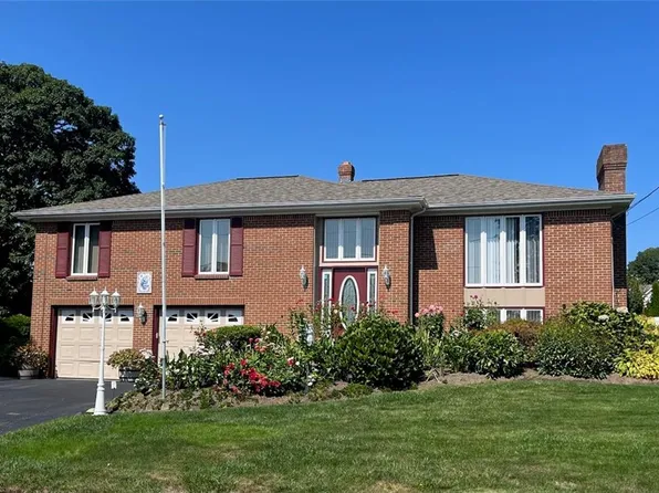 33 Carriage Way, North Providence, RI 02904