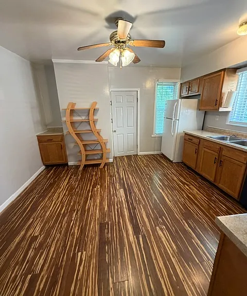 617 Fremont Ave NW — Photo 10