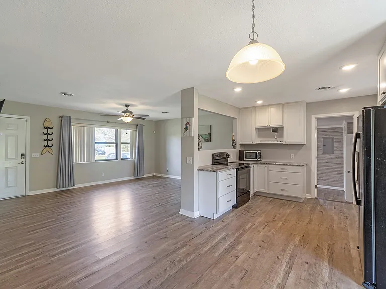 308 Calhoun Ave — Photo 1