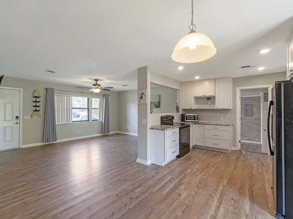 308 Calhoun Ave