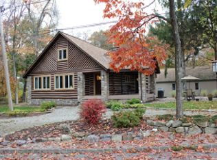 9 Rocky Point Rd, West Milford, NJ 07421