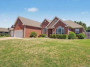 1218 NE Waverly Way, Bentonville, AR 72712
