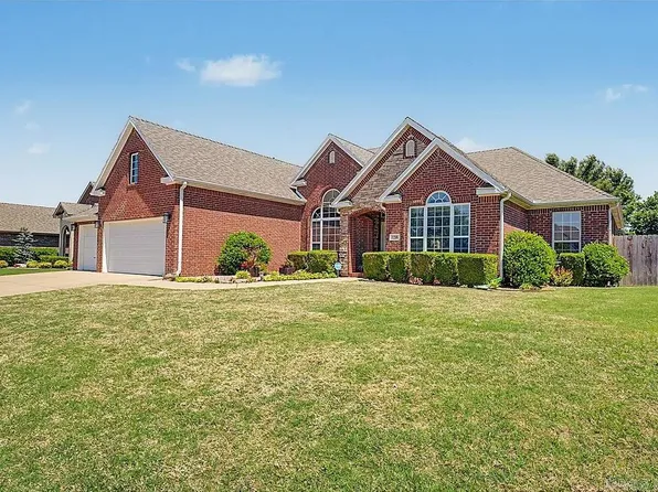 1218 NE Waverly Way, Bentonville, AR 72712