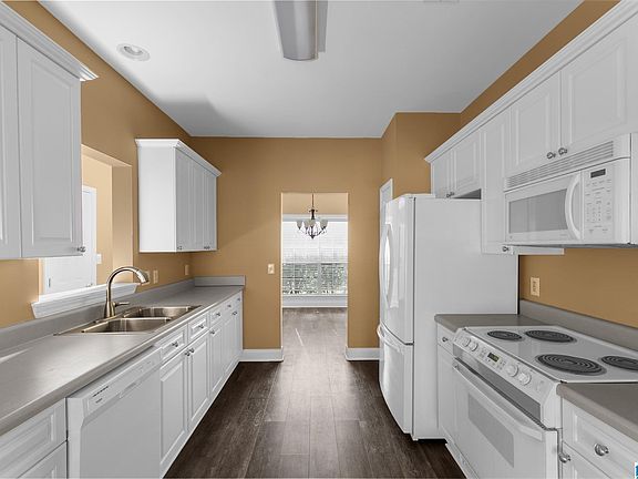 2nd image of 526 Forest Lakes Dr