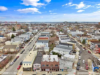 933-995 Broadway  image 1 of 32