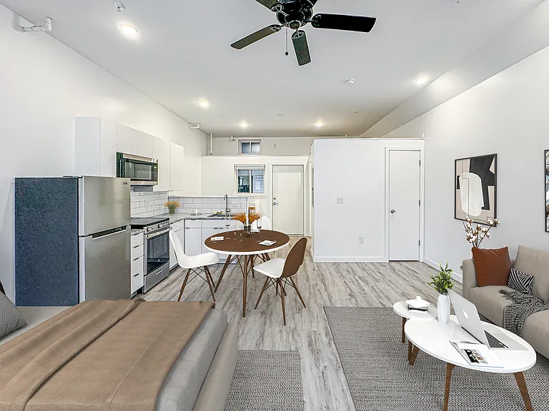 Studio House — Photo 40