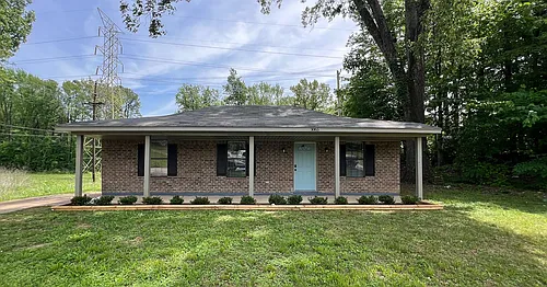 3065 Peggy Rd Photo 1