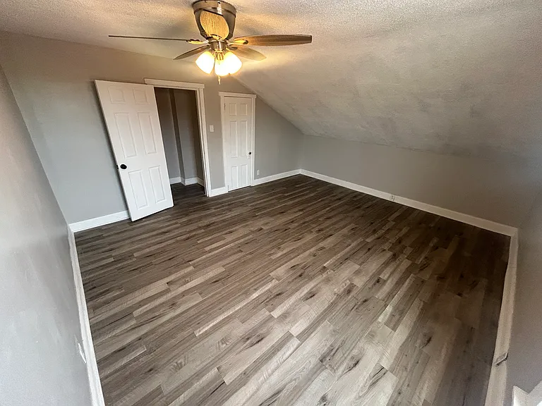 231 E 11th St #2 — Photo 7