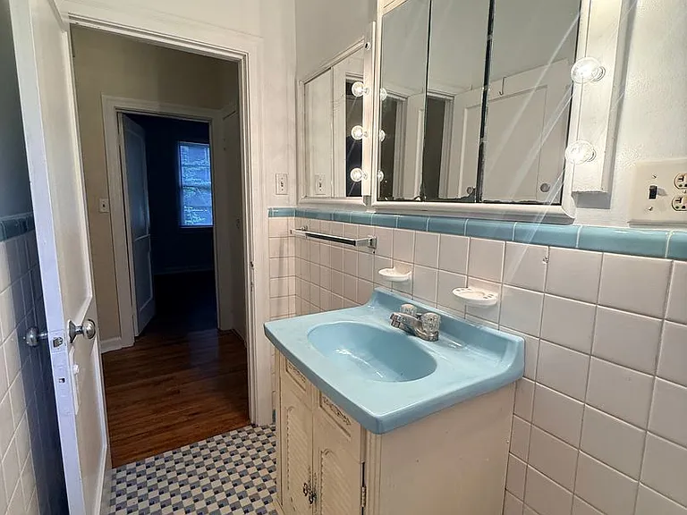 5725 E University Ave — Photo 28