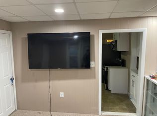 365 Old River Rd FLOOR 2, Manville, RI 02838