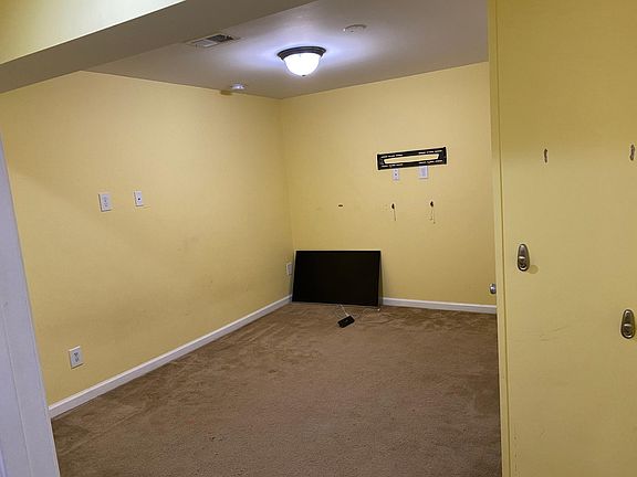 5th image of 9838 Solitary Pl
