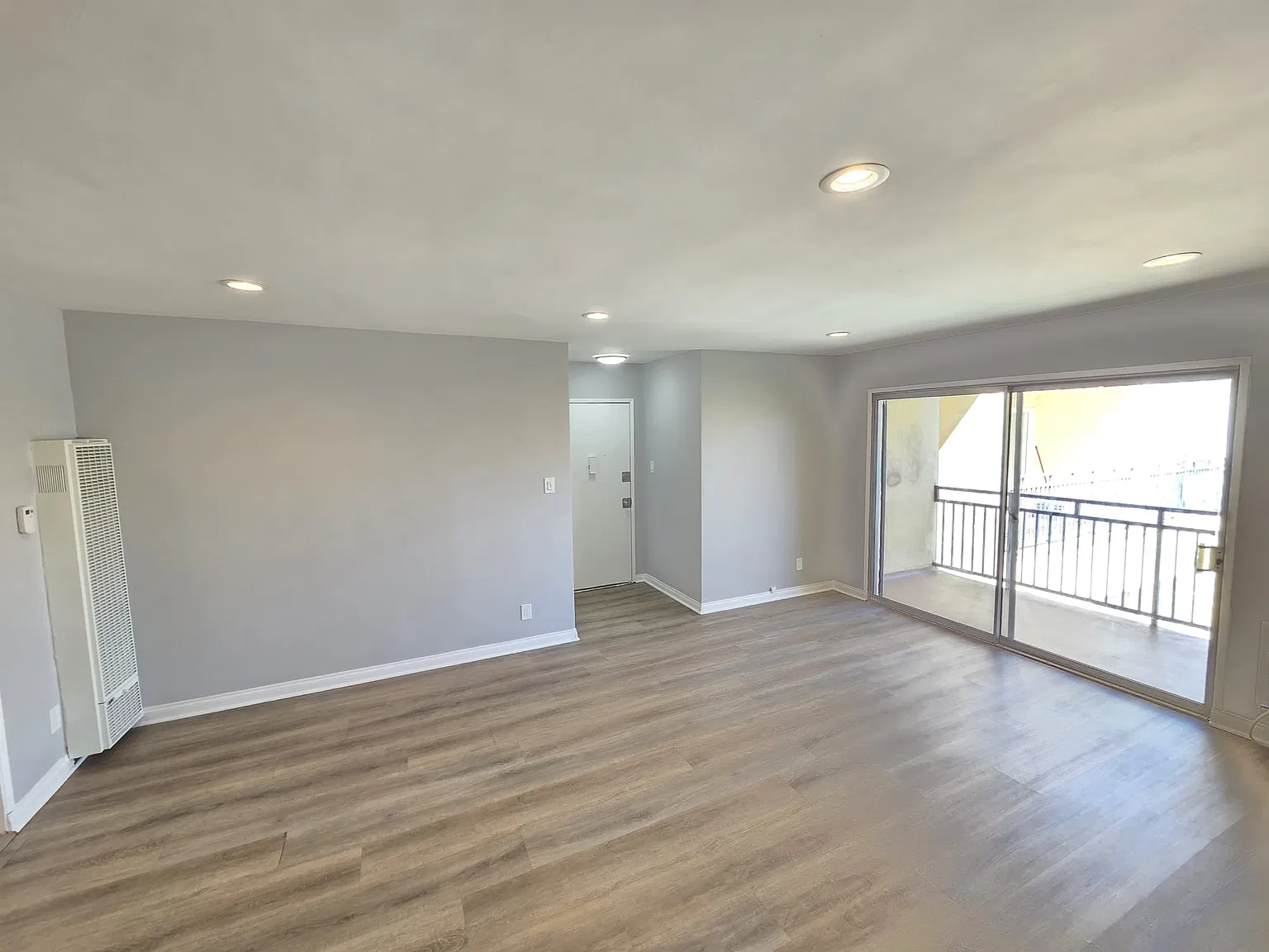 13813 Oxnard — Photo 4