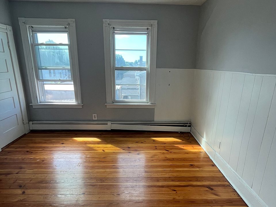 2nd image of 21 Olive St S #3