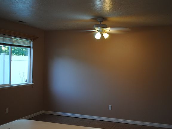 3rd image of 3049 S Shadywood Way