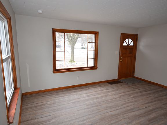 2nd image of 1455 Seminola Ave