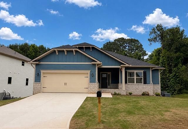 1st image of 420 Magnolia Grove Pl