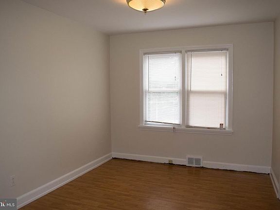 5th image of 305 N Marshall St
