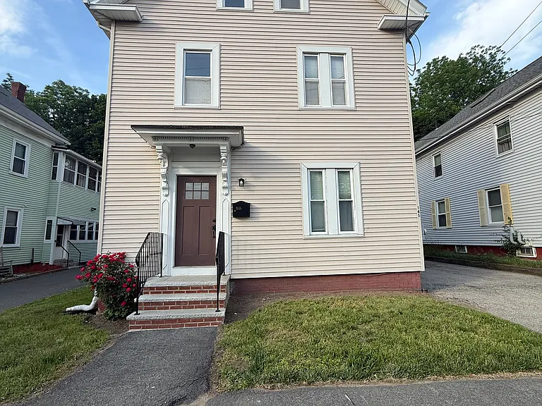 145 Maple St — Photo 1