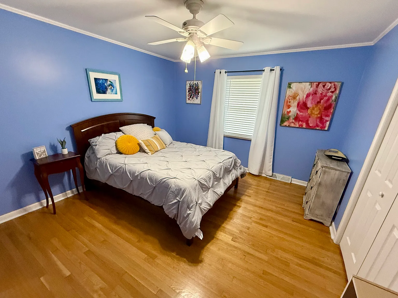 3 bed, 1650 sqft, $1,100 — Photo 2