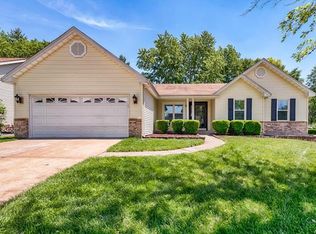 2112 Dettmer Pl, Florissant, MO 63031