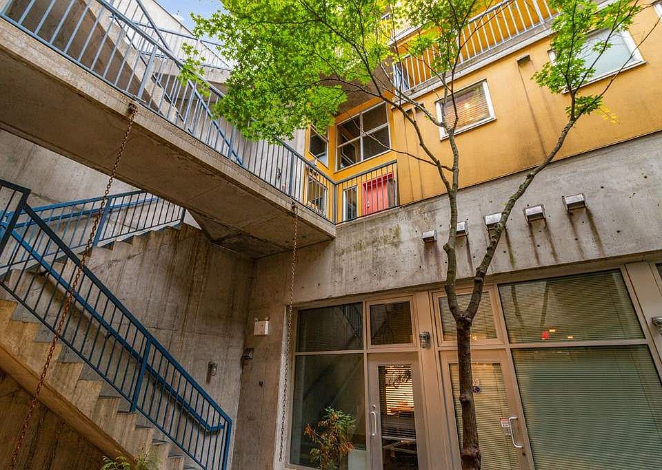 1st image of 489 W 6th Ave #G