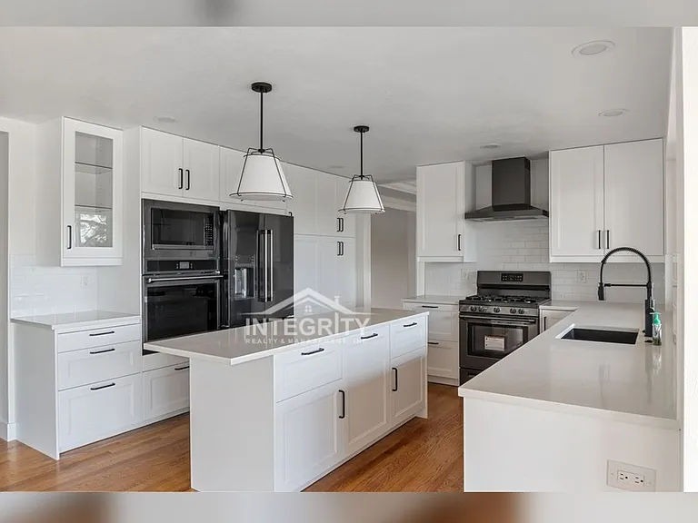 5248 E Otero Cir — Photo 3