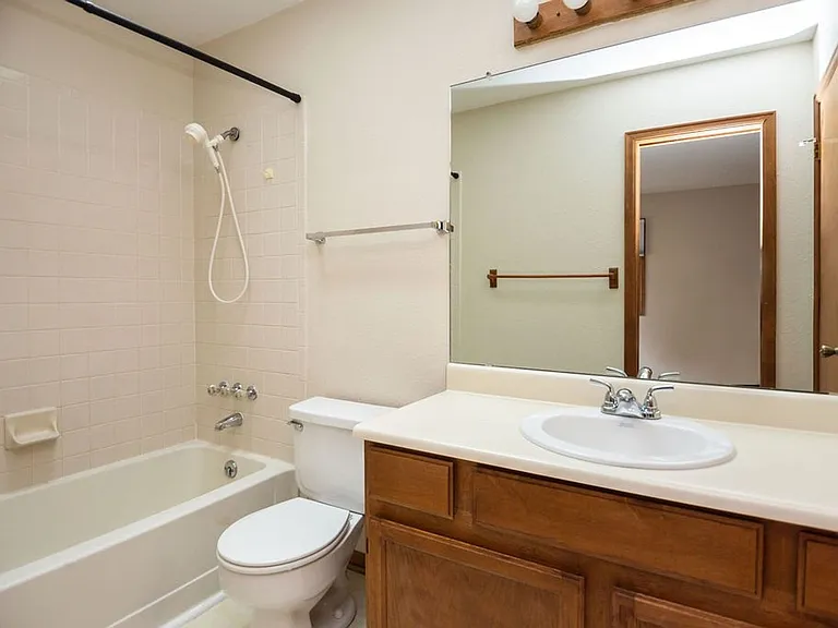1937 Connecticut Dr — Photo 26