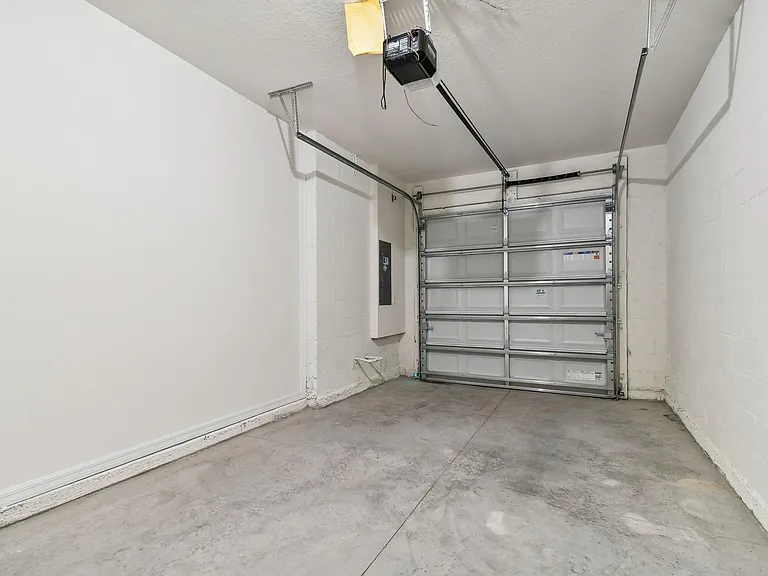 32935 Regent Canal St — Photo 73
