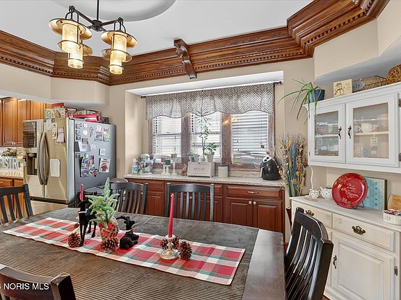 5th image of 415 Fort Findlay Rd