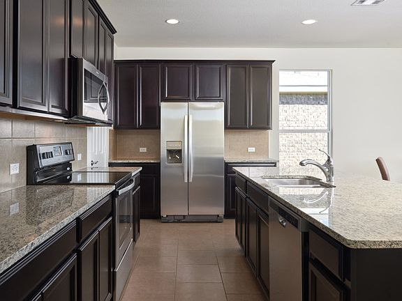 Model Representation - Abundant Cabinet Space