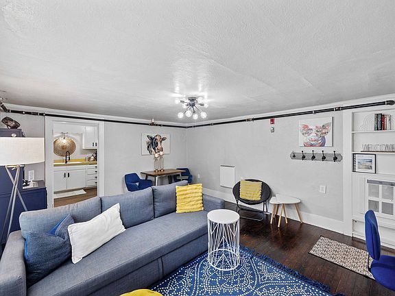 5th image of 864 S 5th St APT 5