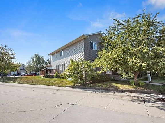 3rd image of 536 Penn Ct
