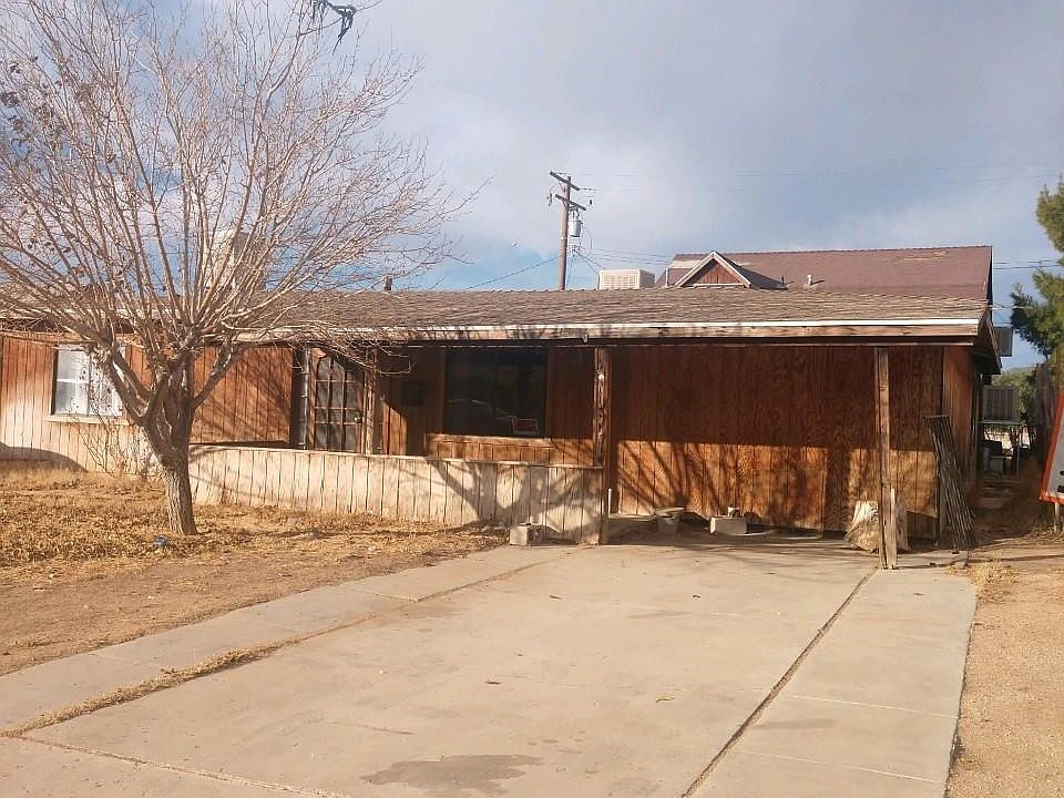 2nd image of 15315 Leslie St