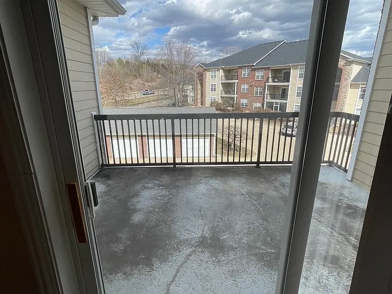 4100 W Worley St #301 — Photo 36