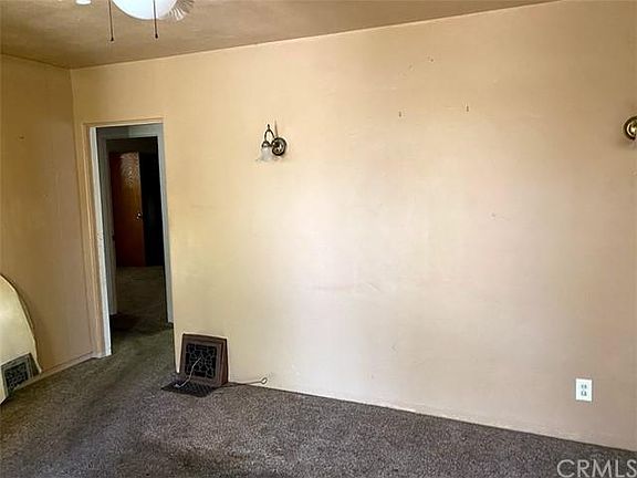 3rd image of 10521 San Vincente Ave