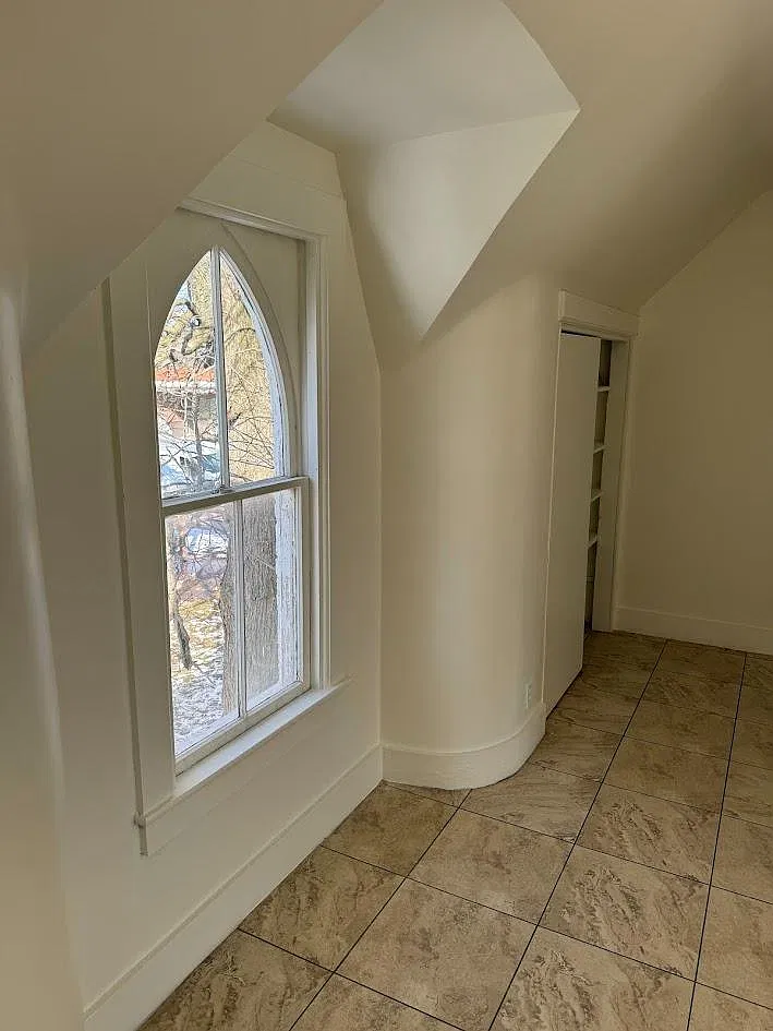 69 South Oak Street - 69 S Oak St. Apt C — Photo 4
