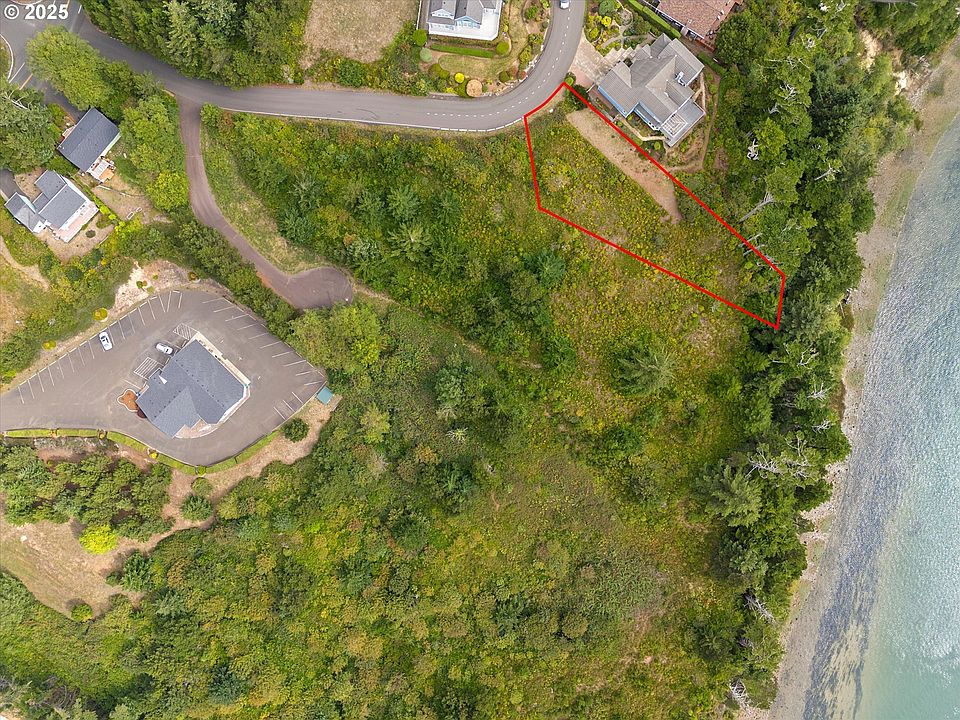 1st image of 1045 NW Highland Dr