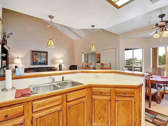 5th image of 11666 N 28th Dr Unit 231