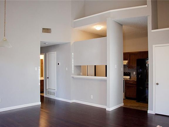 5th image of 823 Binbrook Dr