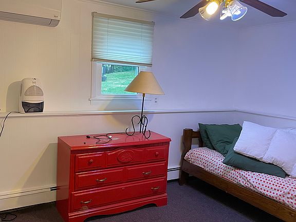 2nd image of 73 Hathaway Cir