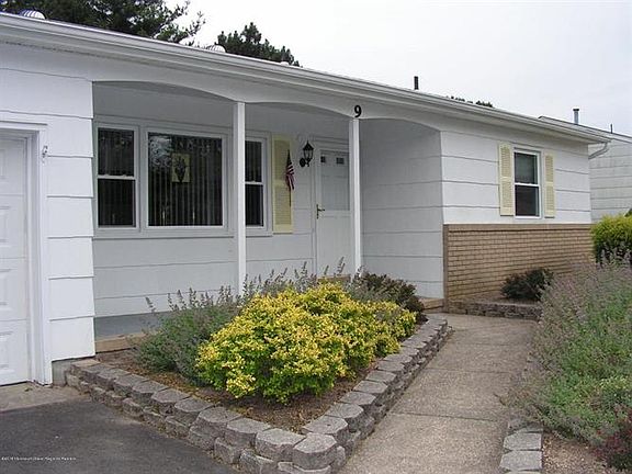 2nd image of 9 Pembroke Ln