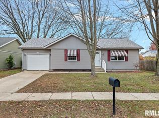 25 Elm Tree Ct, Taylorville, IL 62568