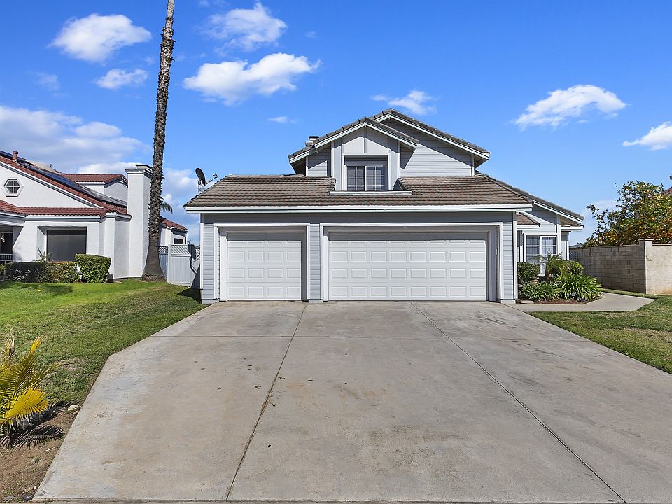 1st image of 12392 Brewster Dr